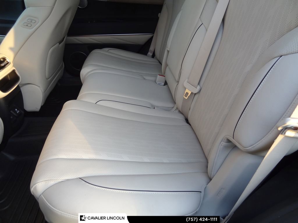 Used 2021 Genesis GV80 2.5T w/ Advanced Package 02 image 9