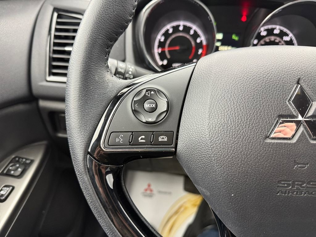 Used 2024 Mitsubishi Outlander Sport SEL image 32