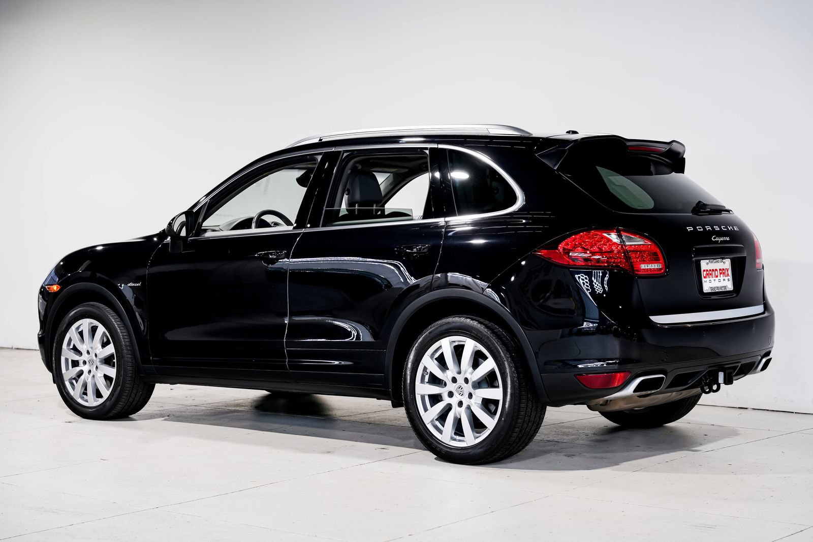 Used 2013 Porsche Cayenne Diesel AWD/4WD image 8