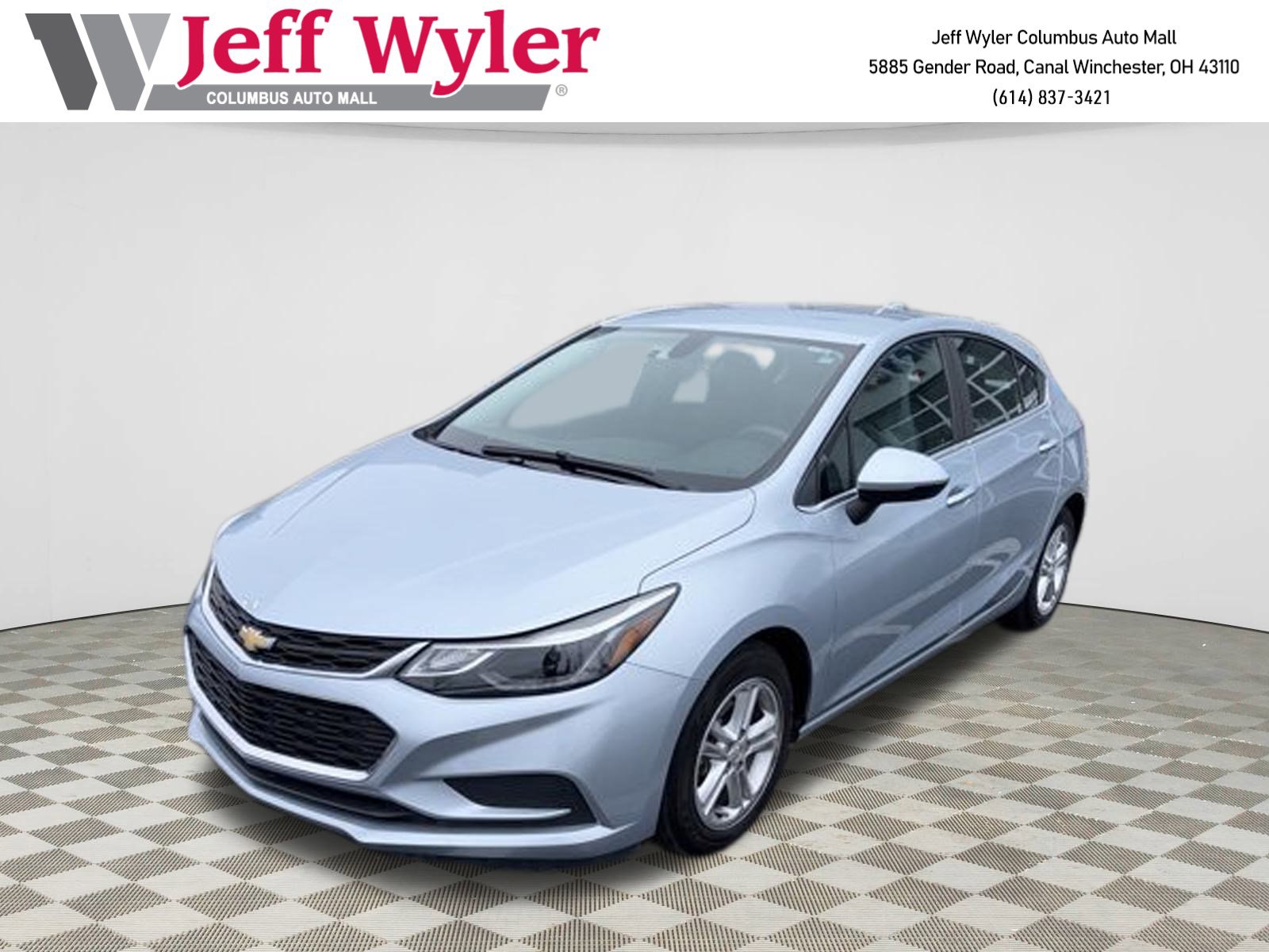 Used 2017 Chevrolet Cruze LT image 1