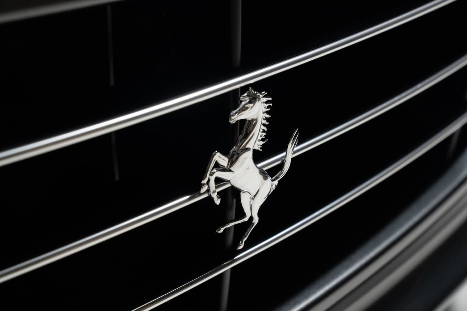 Used 2015 Ferrari California T RWD image 47