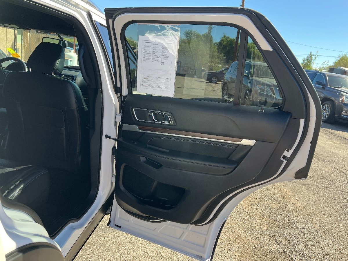 Used 2019 Ford Explorer Limited w/ Class III Trailer Tow Package FWD image 36