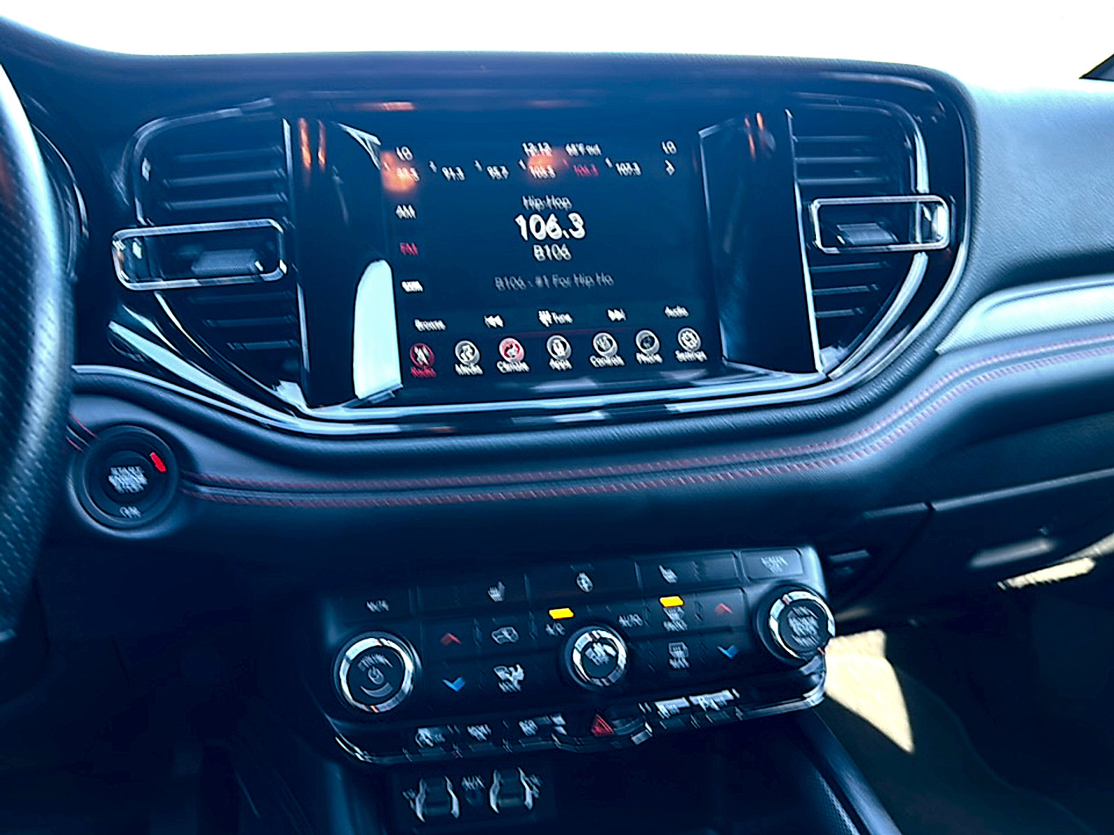 Used 2023 Dodge Durango GT image 32