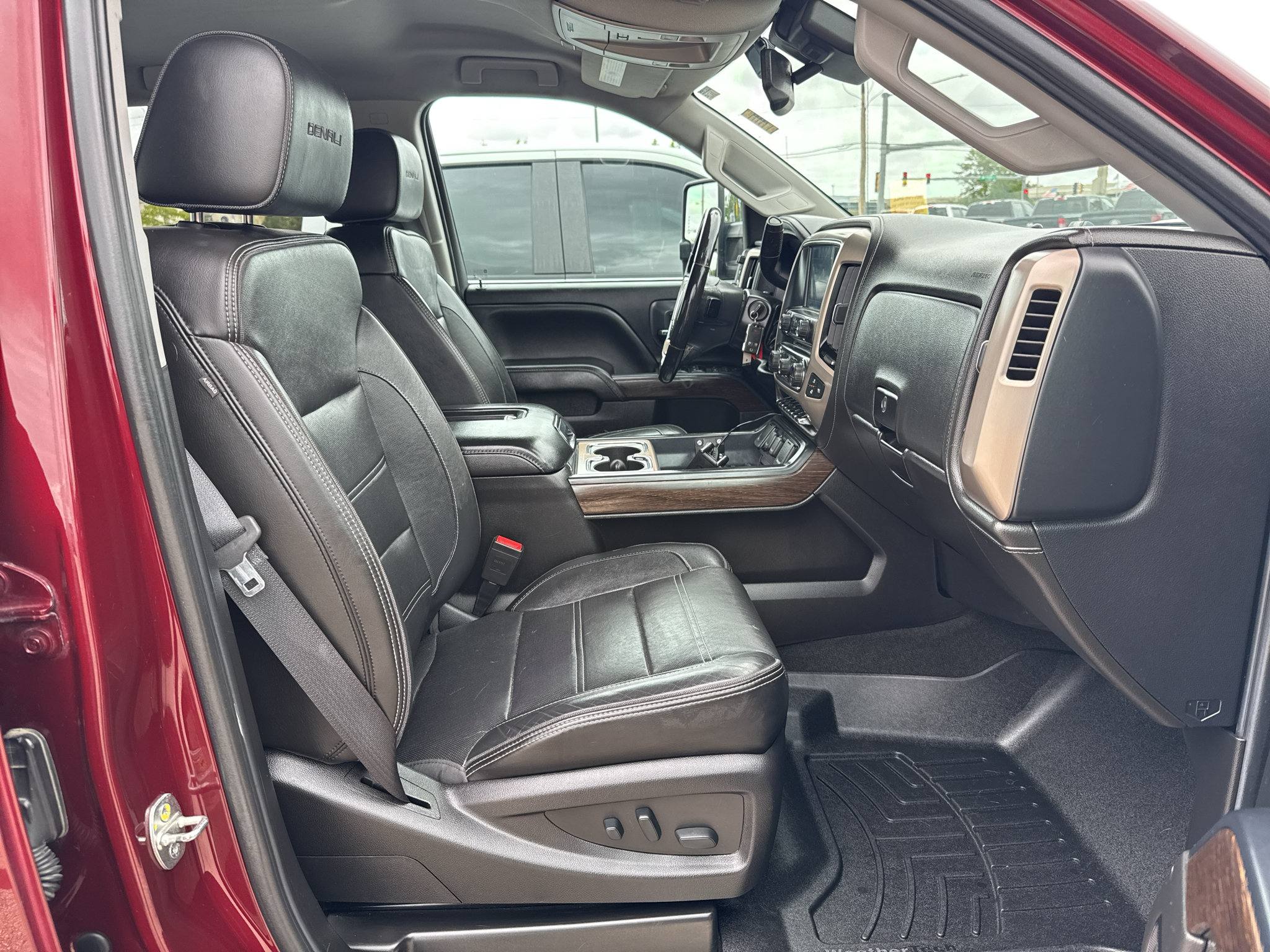 Used 2017 GMC Sierra 3500 Denali w/ Duramax Plus Package AWD/4WD image 38