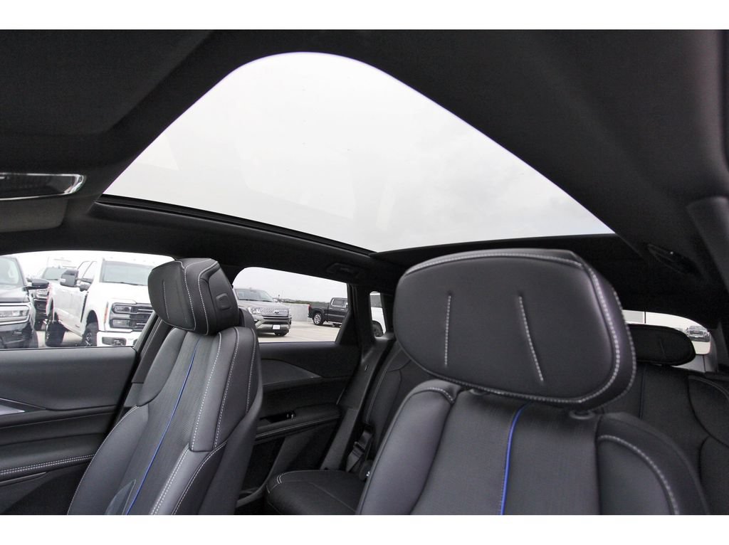 New 2027 Cadillac Lyriq Sport AWD/4WD image 23