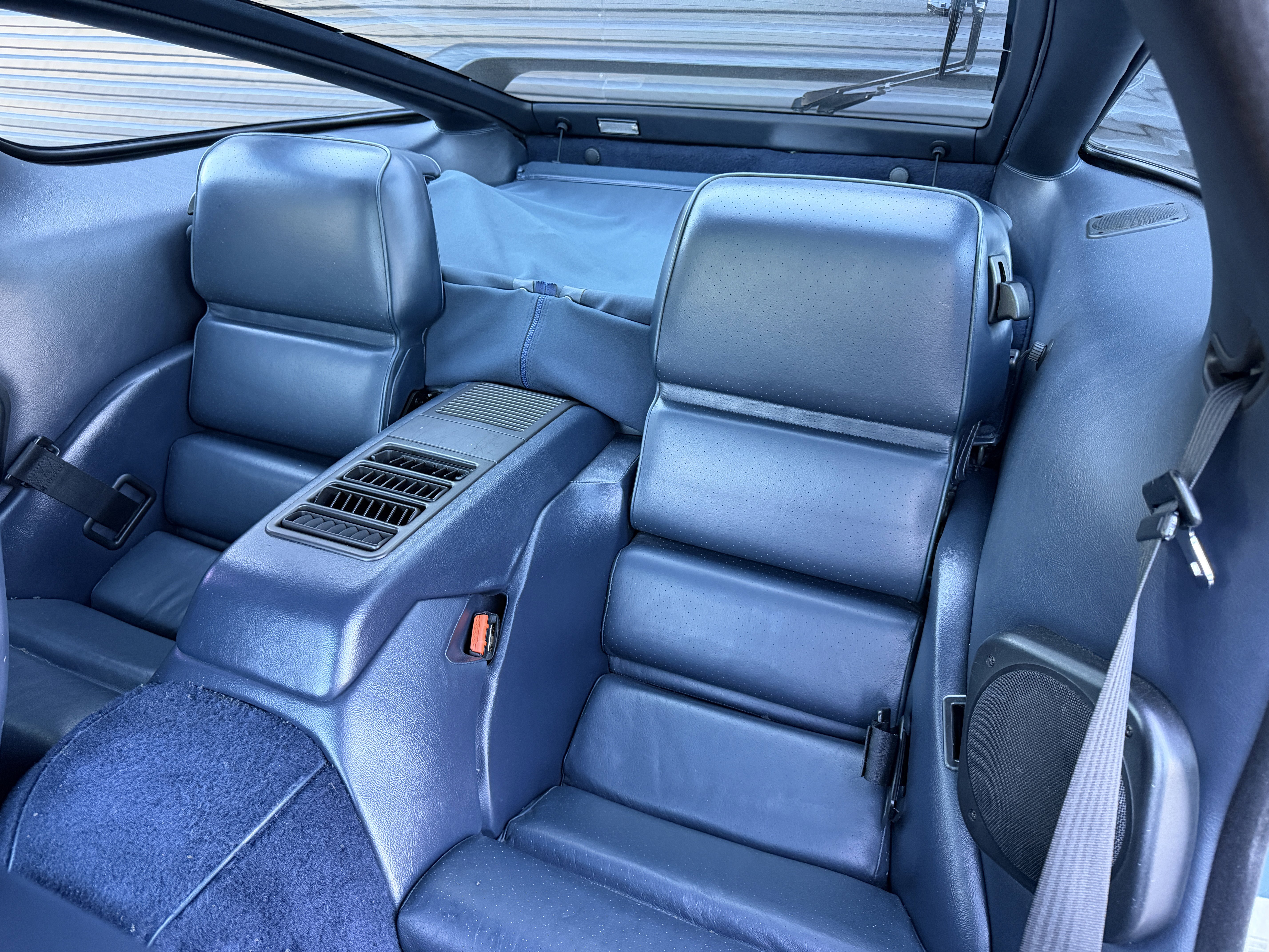 Used 1987 Porsche 928 S4 RWD image 17