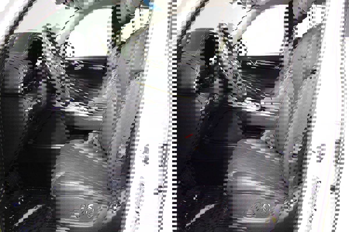 Used 2021 Genesis GV80 2.5T image 32