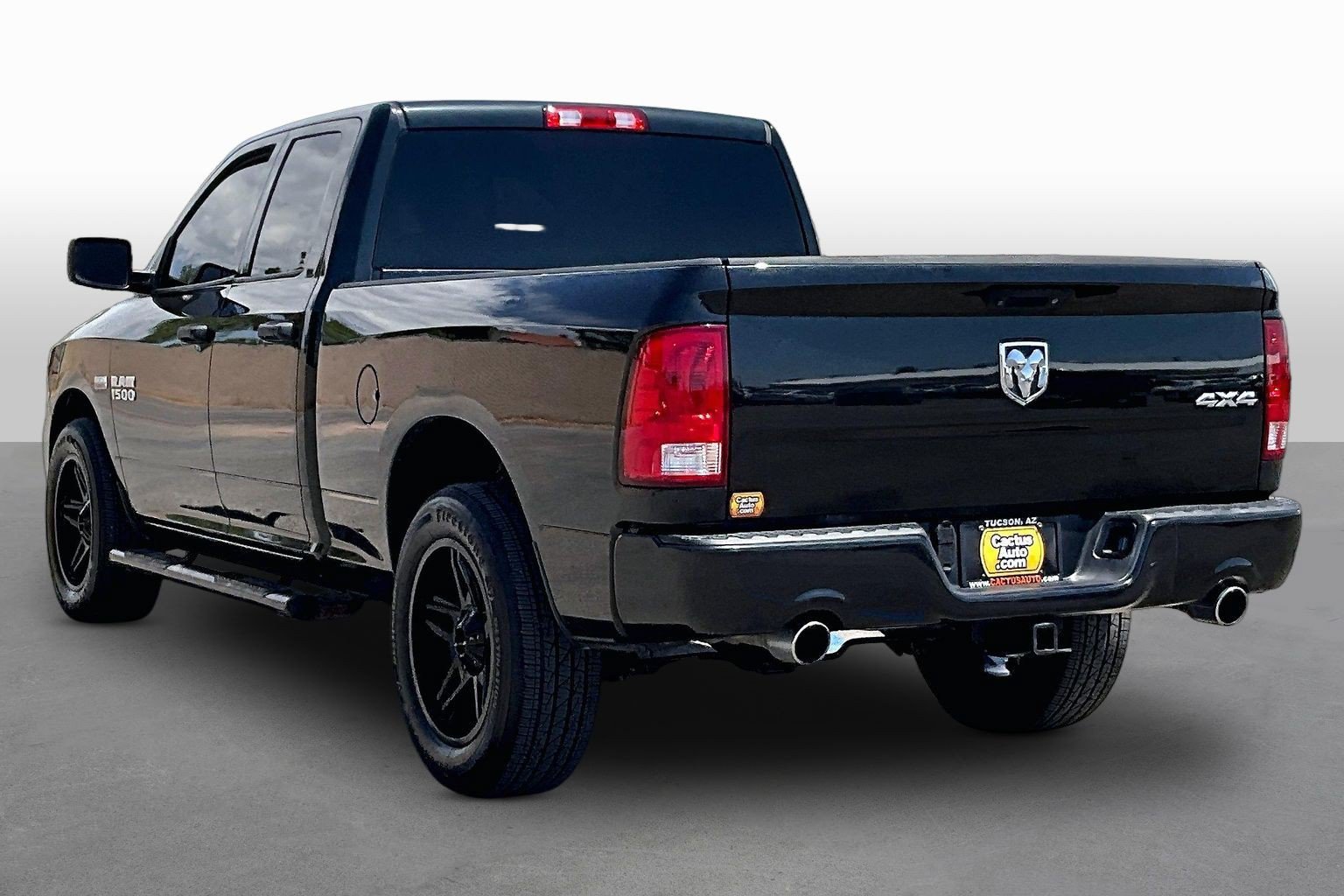 Used 2015 RAM 1500 Express AWD/4WD image 11