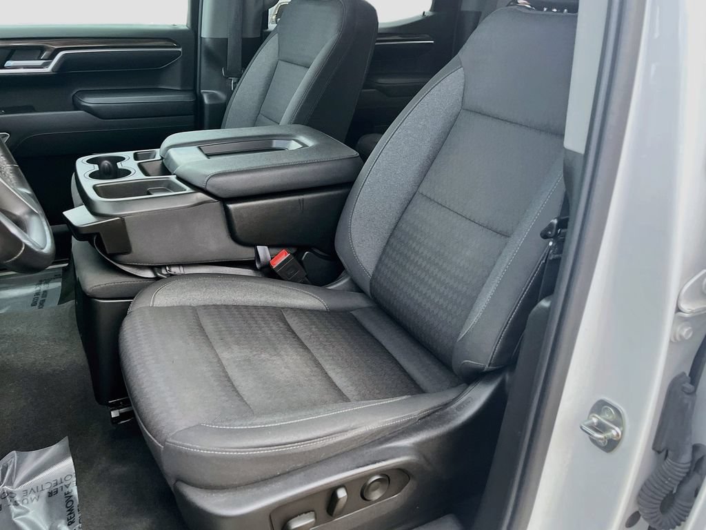 Used 2022 Chevrolet Silverado 1500 LT AWD/4WD image 20
