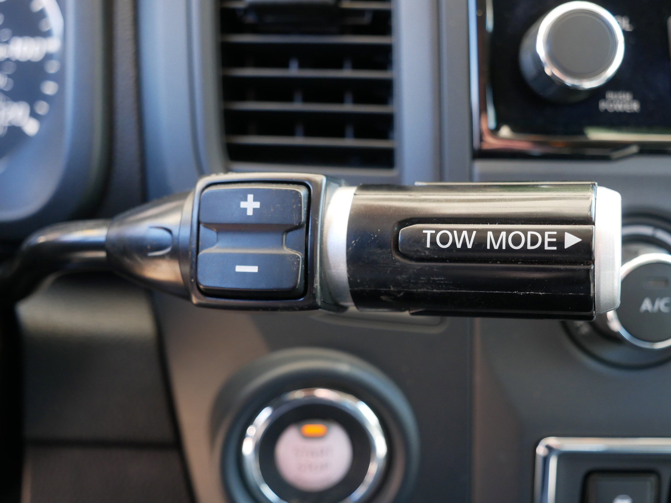 Certified 2024 Nissan Titan SV w/ Accessory Utility Package image 24