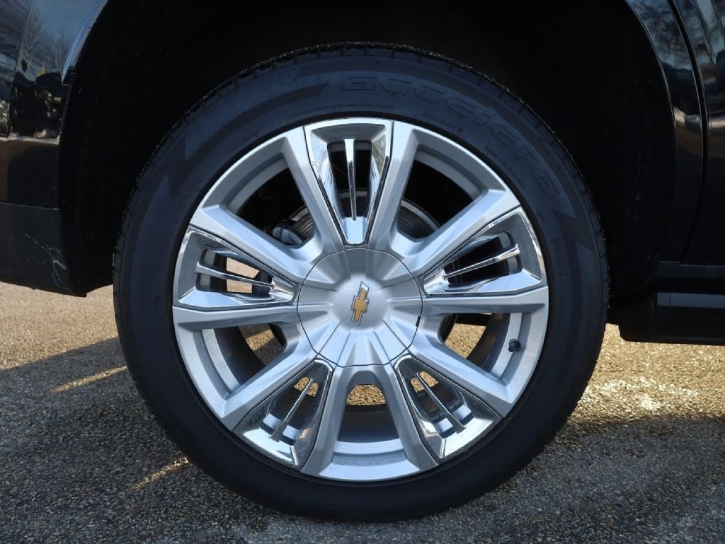 Used 2023 Chevrolet Tahoe High Country AWD/4WD image 13