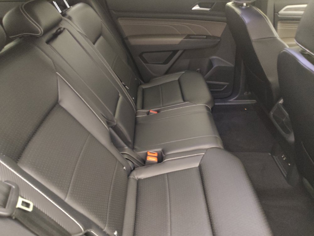 Used 2023 Volkswagen Atlas Cross Sport SE image 19