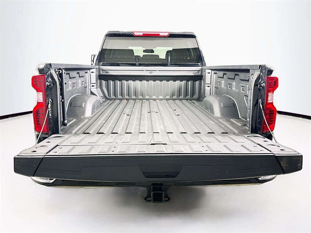 Used 2025 Chevrolet Silverado 2500 Custom w/ Custom Value Package image 16