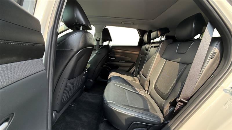 Used 2025 Hyundai Tucson Limited FWD image 16