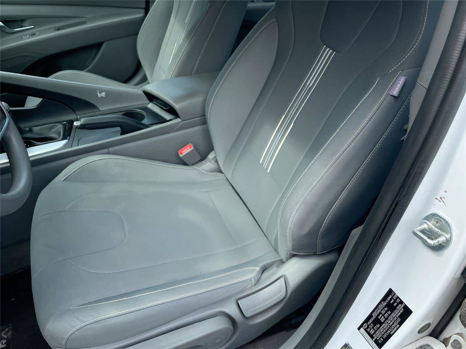 Used 2022 Hyundai Elantra SEL FWD image 9