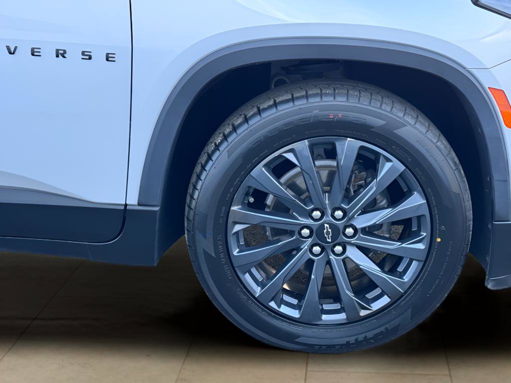Used 2022 Chevrolet Traverse RS image 45