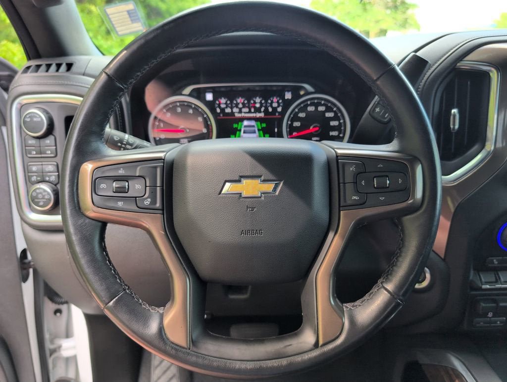 Used 2021 Chevrolet Silverado 1500 High Country AWD/4WD image 24