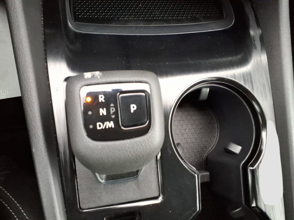 Used 2025 Nissan Rogue SV image 21