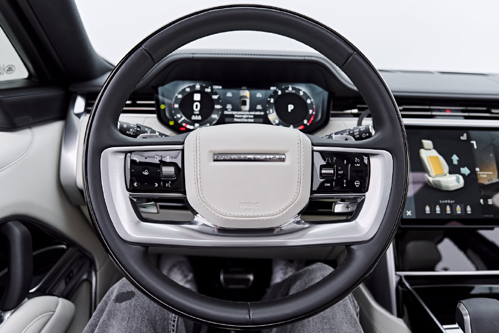 Used 2025 Land Rover Range Rover SE AWD/4WD image 59