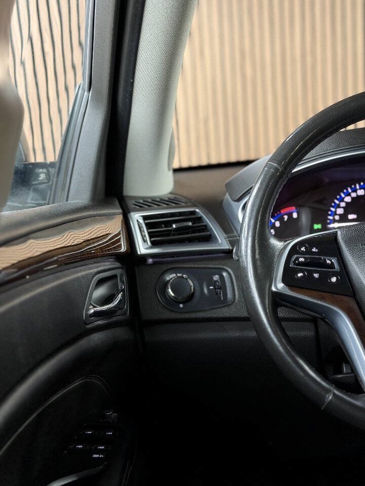 Used 2015 Cadillac SRX Luxury AWD/4WD image 18