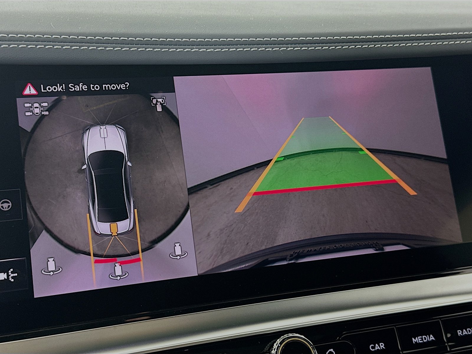 New 2026 Bentley Flying Spur Plug-In Hybrid AWD/4WD image 28