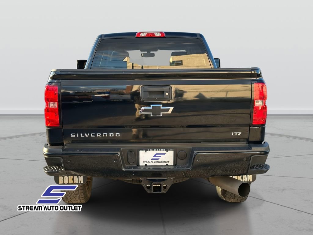 Used 2018 Chevrolet Silverado 2500 LTZ image 7