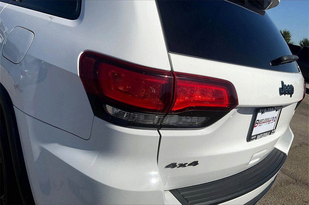 Used 2019 Jeep Grand Cherokee Laredo image 28