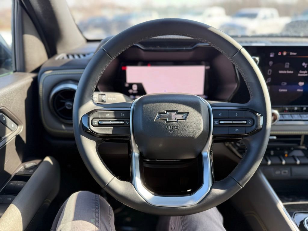 Used 2024 Chevrolet Colorado ZR2 w/ Technology Package image 17