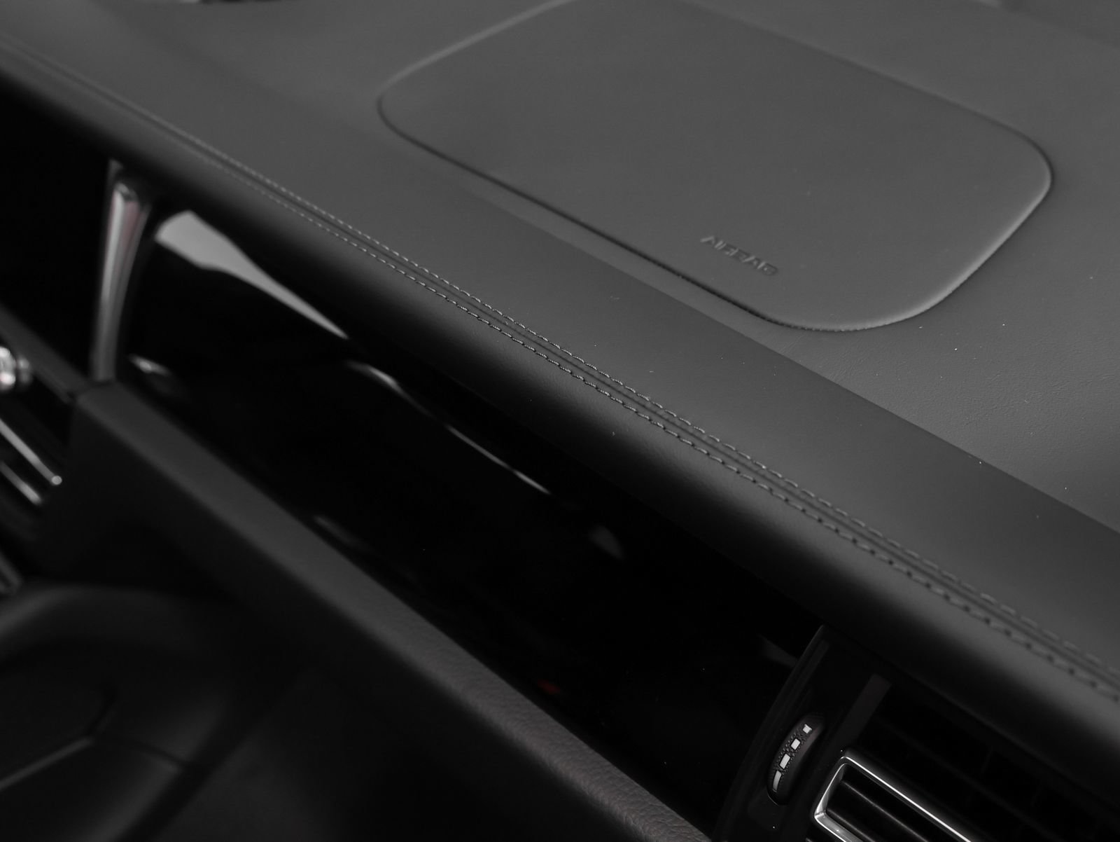 New 2026 Porsche Macan S AWD/4WD image 27