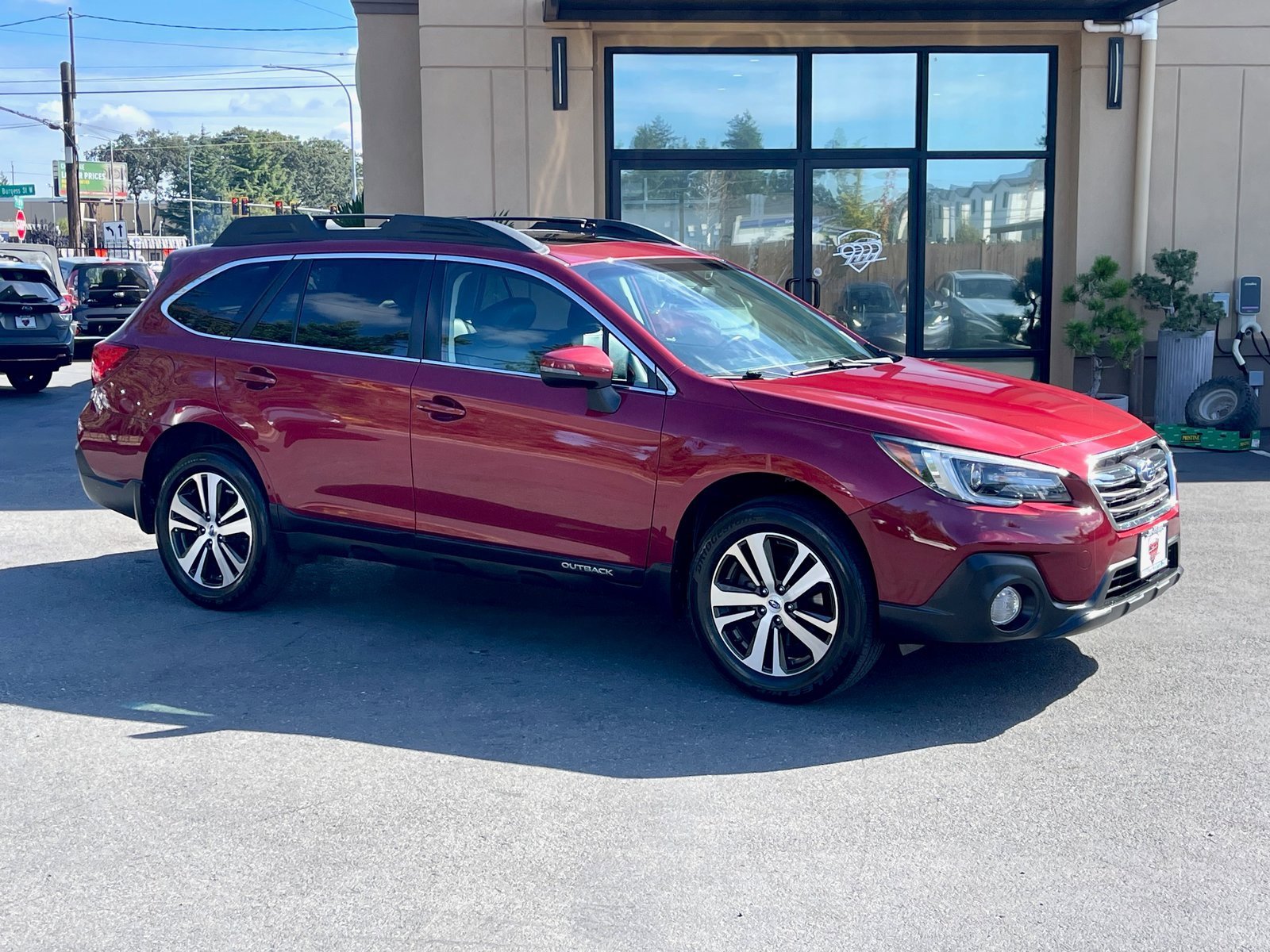 Used 2018 Subaru Outback 2.5i Limited image 1
