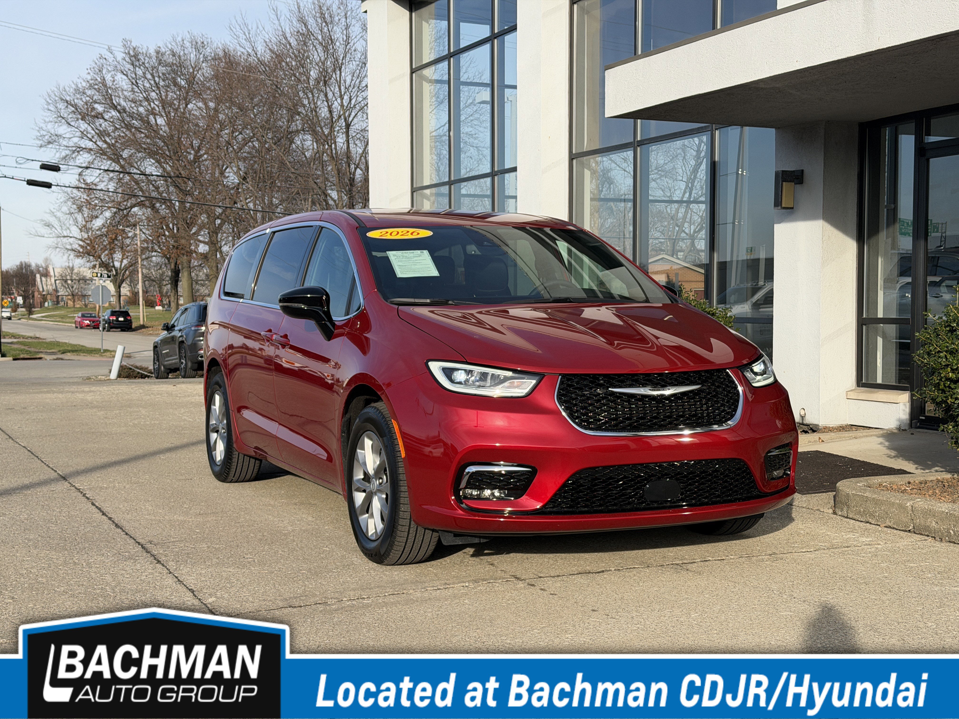 Used 2026 Chrysler Pacifica Select