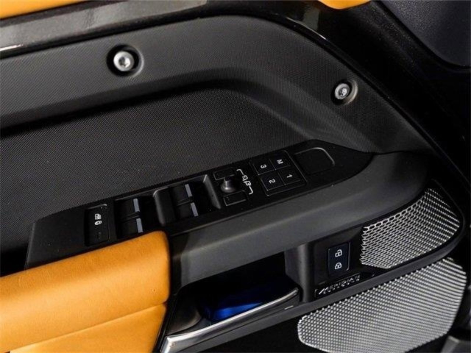 Used 2023 Land Rover Defender 130 X image 42