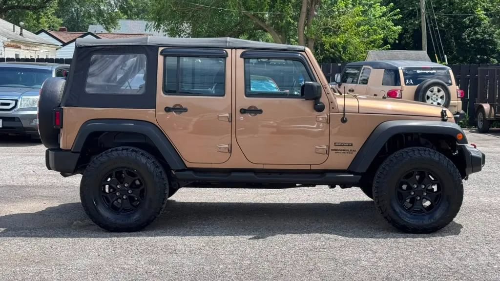 Used 2015 Jeep Wrangler Unlimited Sport w/ Connectivity Group AWD/4WD image 6
