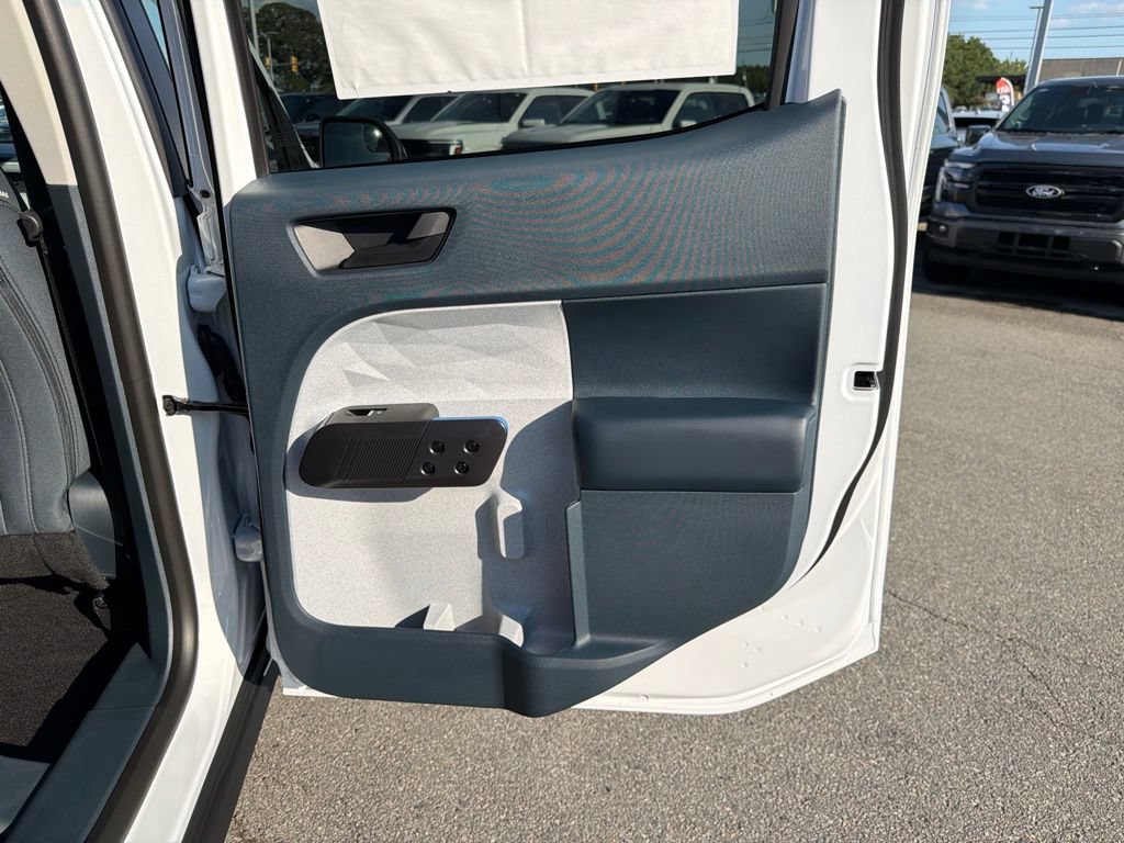 New 2026 Ford Maverick XLT w/ XLT Luxury Package FWD image 19