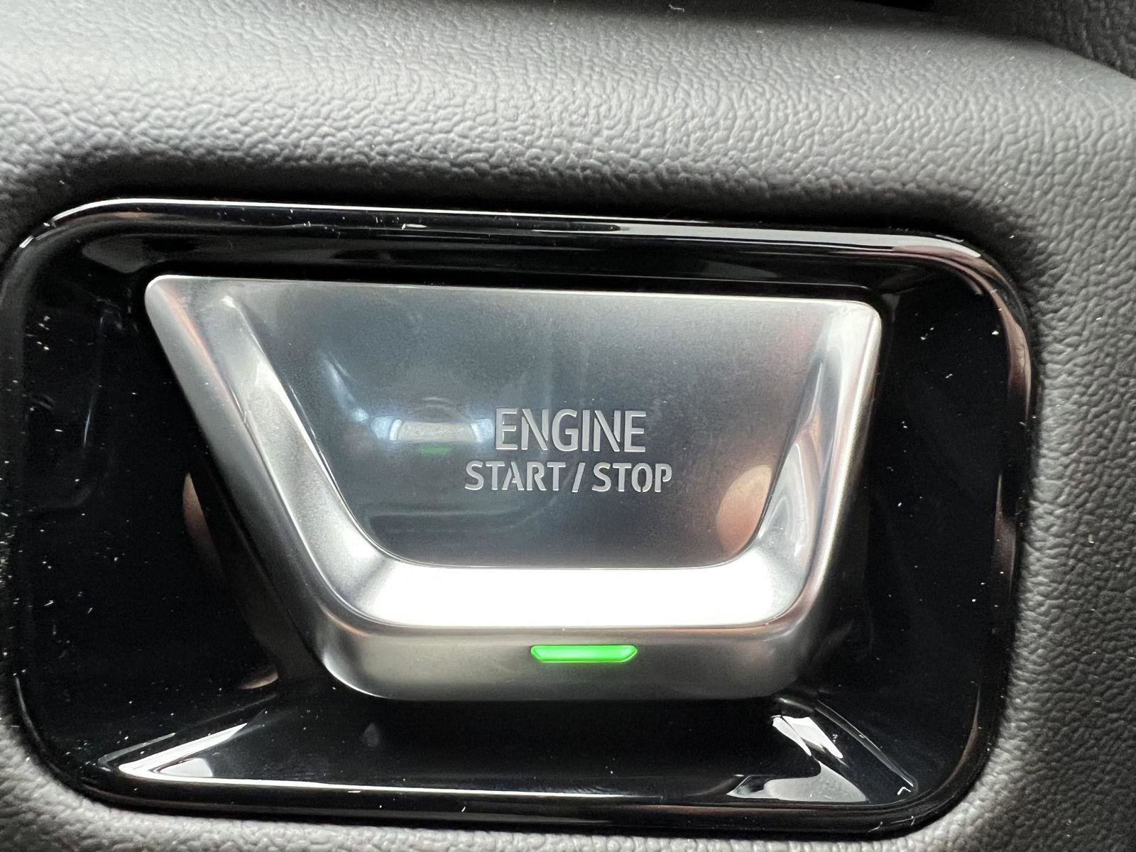 New 2026 GMC Yukon Denali w/ Sun & Power Step Package image 32