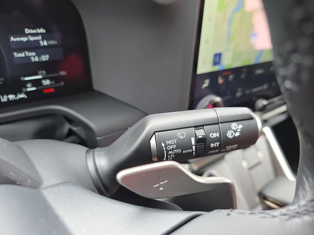 Used 2025 Lexus GX 550 w/ Accessory Package (Z1) image 24