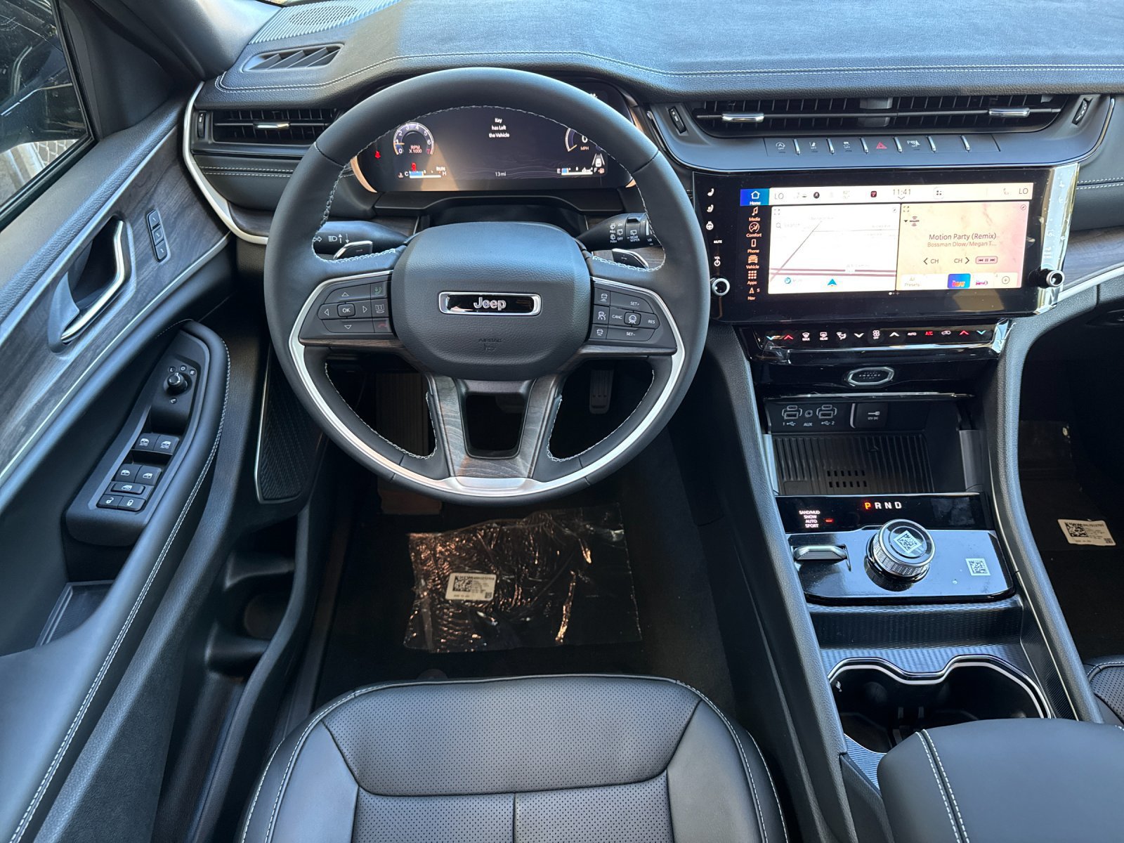 New 2027 Jeep Grand Cherokee L Limited AWD/4WD image 14