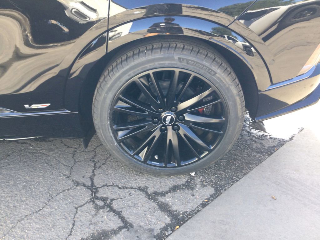 New 2026 Cadillac Lyriq V image 28