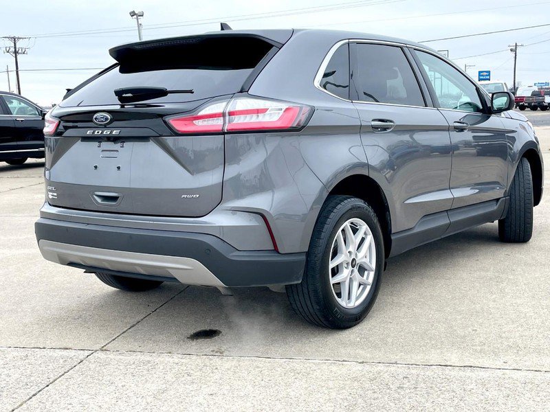 Used 2024 Ford Edge SEL w/ Convenience Package image 4