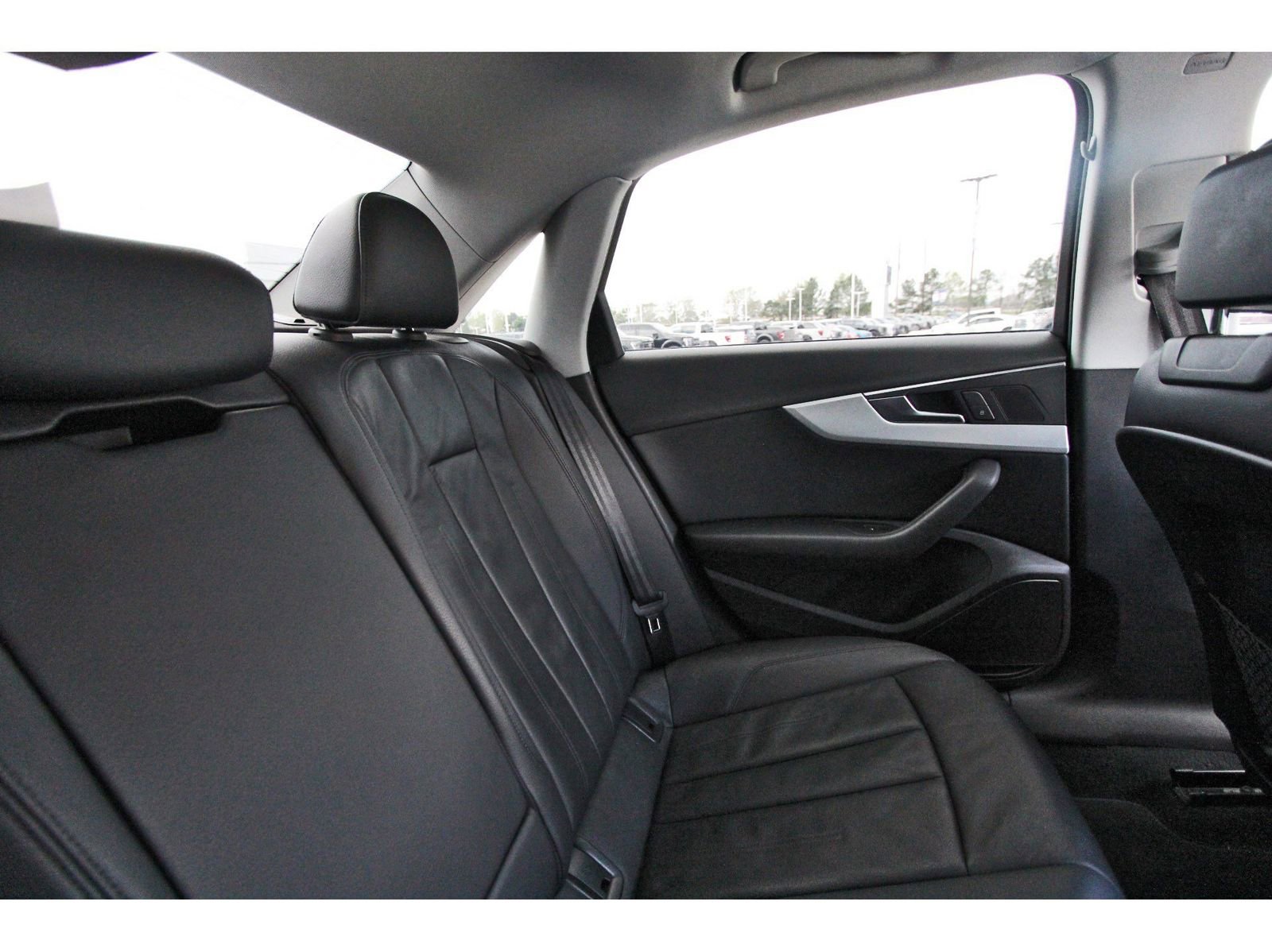 Used 2017 Audi A4 2.0T Premium image 14