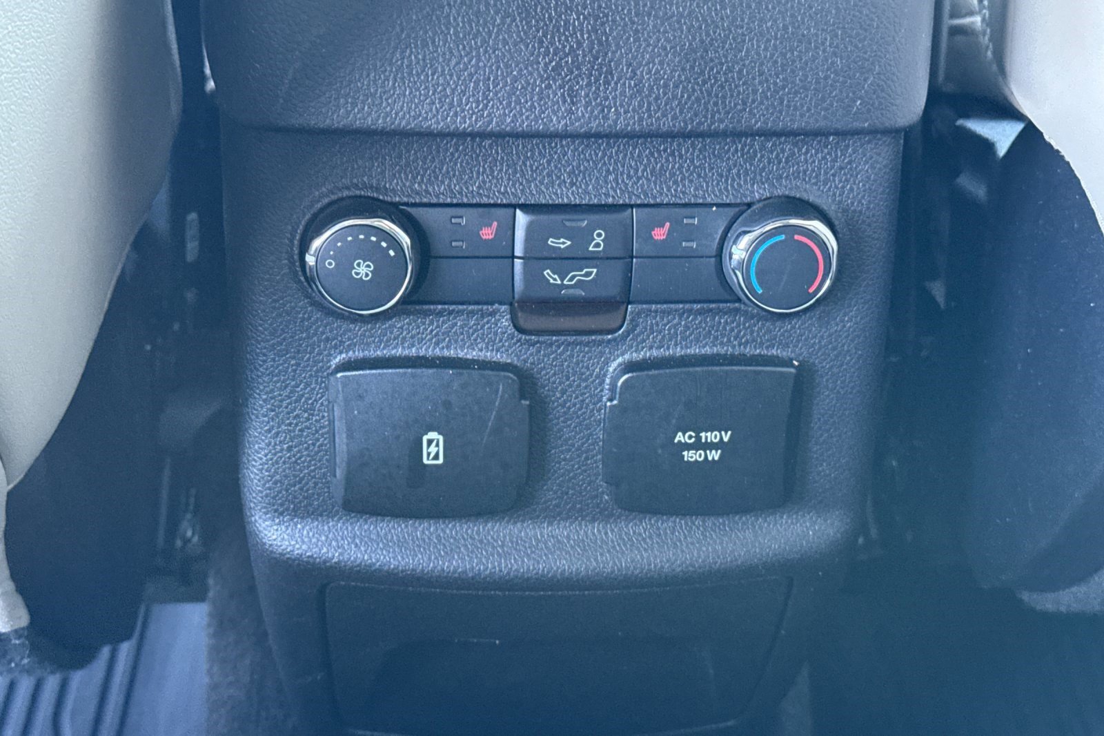 Used 2017 Ford Explorer Platinum image 16