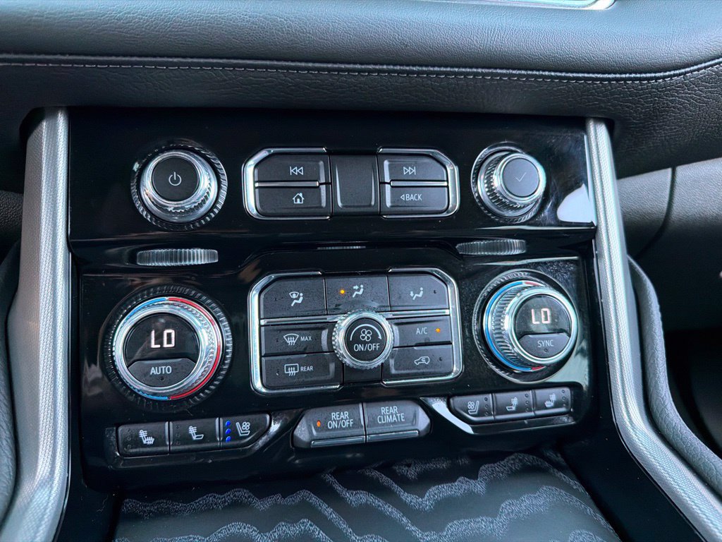 Used 2023 GMC Yukon Denali AWD/4WD image 12
