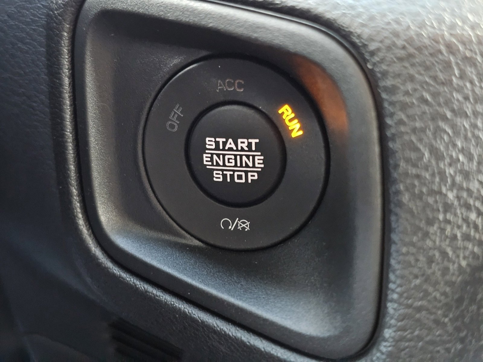 New 2026 Jeep Gladiator Sport image 15