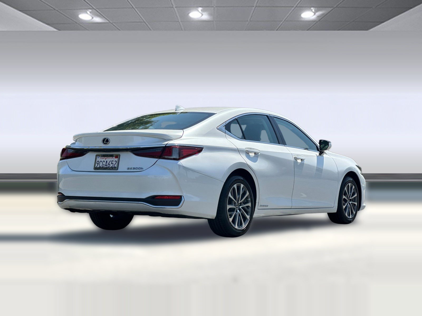Used 2022 Lexus ES 300h w/ Accessory Package FWD image 8
