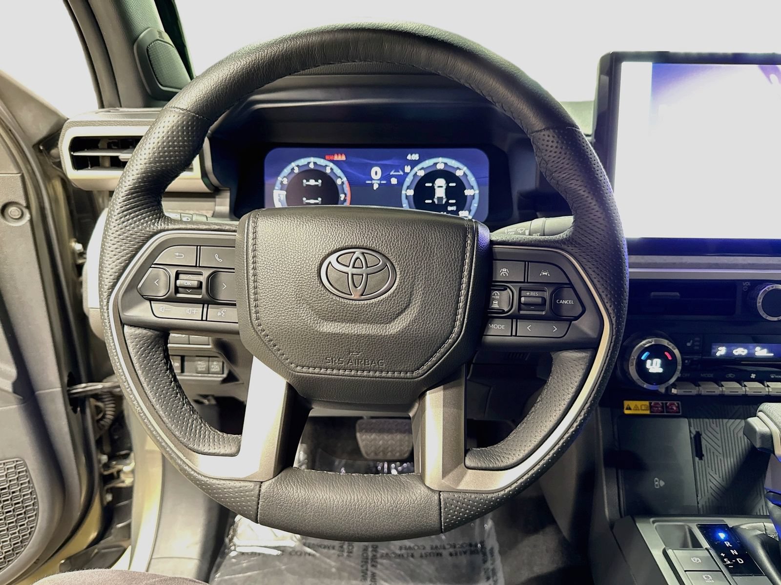 Used 2025 Toyota Tacoma 4x4 Double Cab Hybrid w/ Tow Tech Package image 15