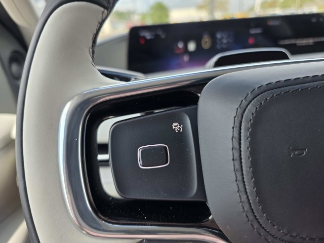 New 2026 Lincoln Navigator L Premier AWD/4WD image 11
