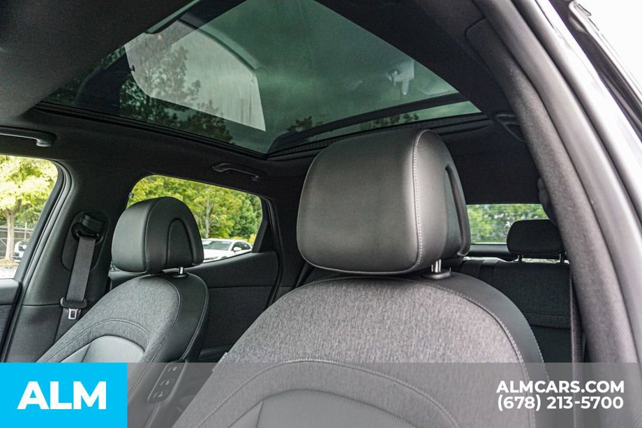 Used 2025 Genesis GV60 RWD image 18