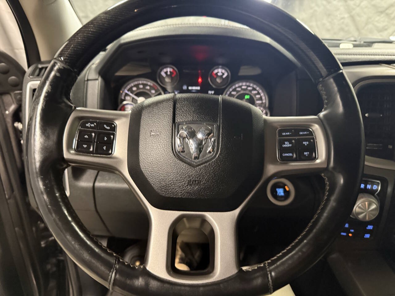 Used 2015 RAM 1500 Limited AWD/4WD image 22