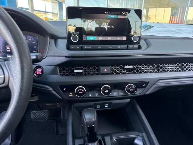 Used 2023 Honda Accord EX image 17