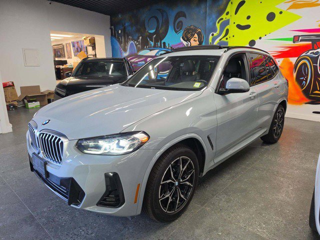 Used 2024 BMW X3 xDrive30i w/ M Sport Package AWD/4WD image 5